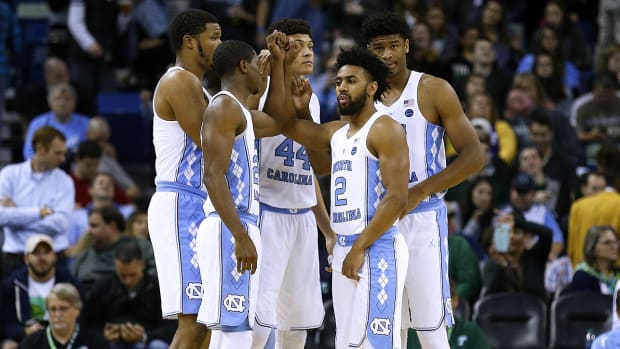joel-berry-north-carolina-1300-with-players.jpg